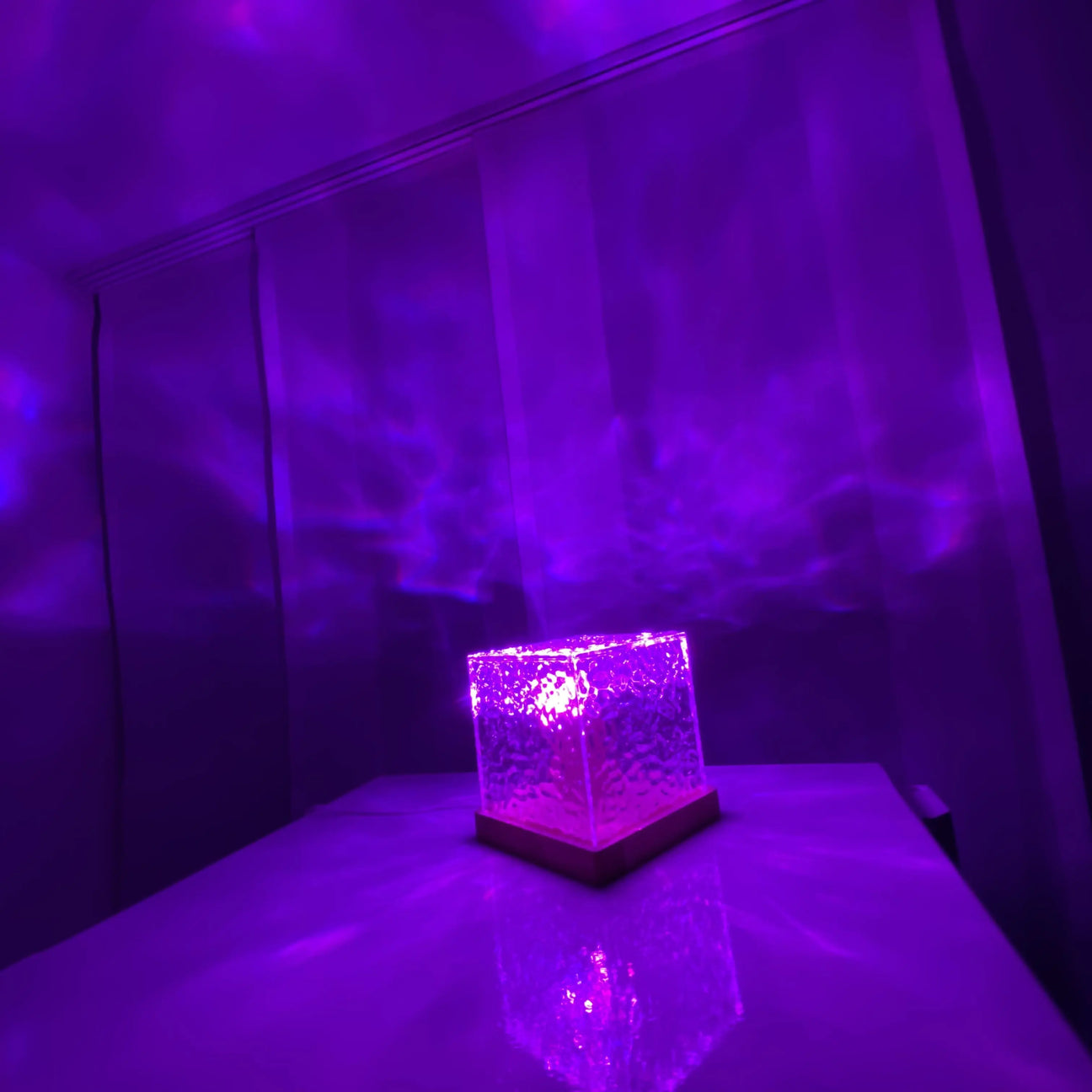 CubeGlow™Jedinečné světlo | Dodejte svému pokoji prestiž!